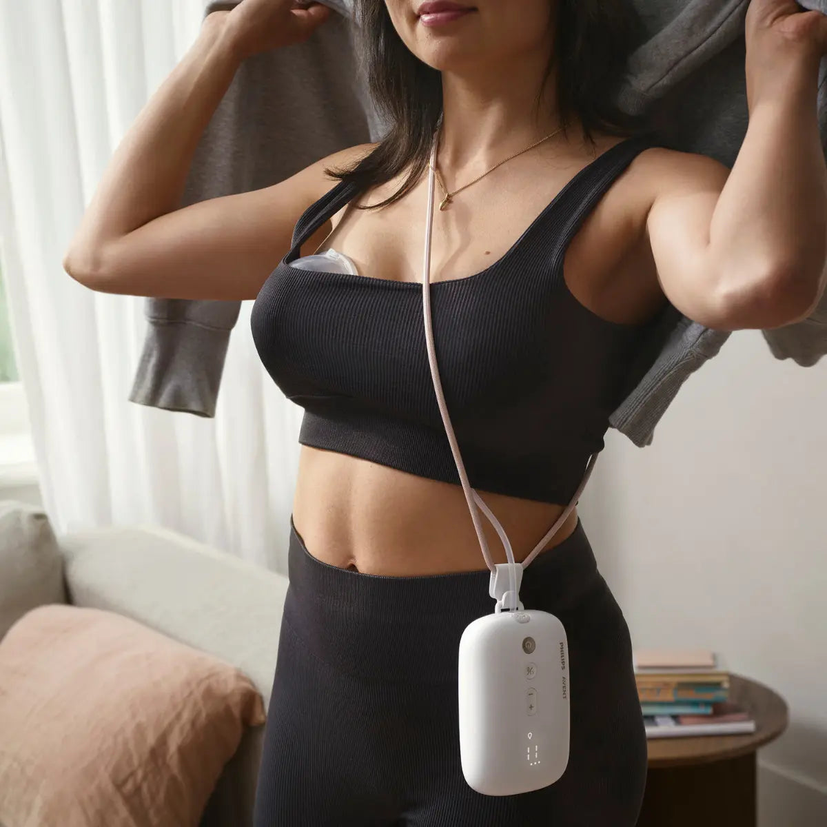 Philips Avent Handsfree borstkolf bij een mama 
